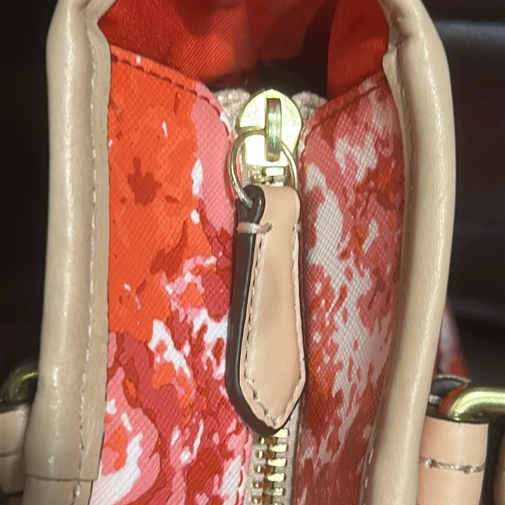 New Coach Peyton Floral Leather Zip Top Tote **Read description** - Picture 11 of 16